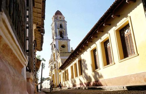 På din reise til Cuba vil du oppleve de smale gatene i Trinidad